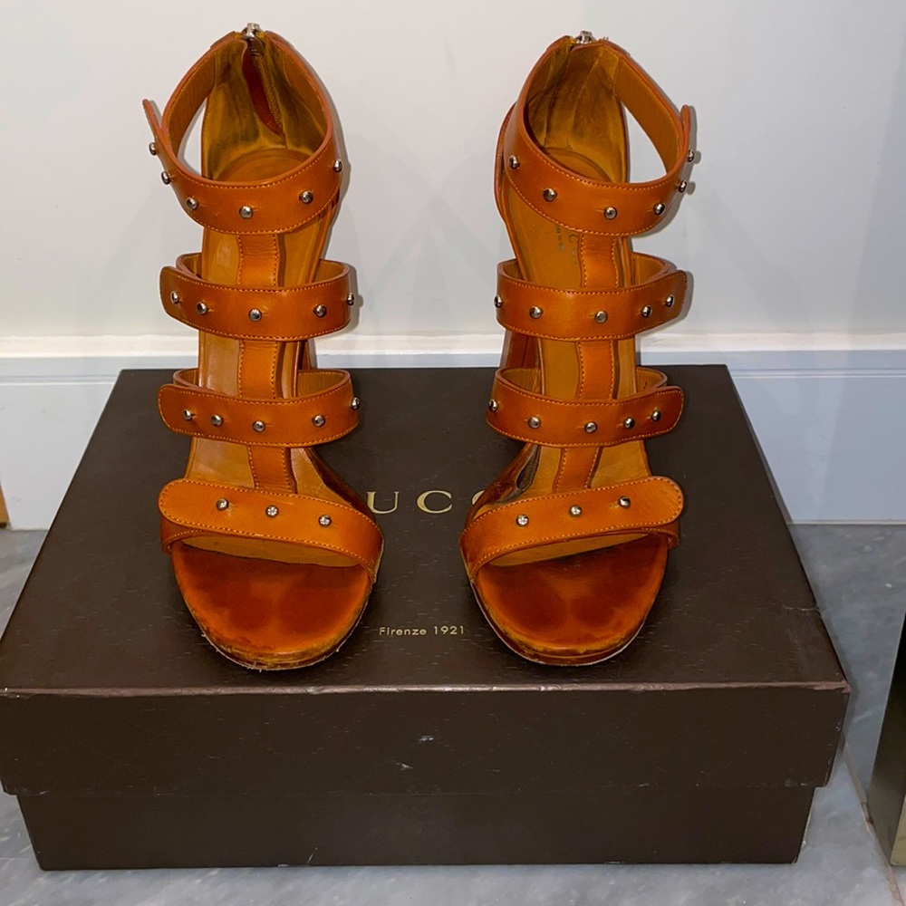 Gucci gladiator heeled sandal, size 38.5, tobacco
